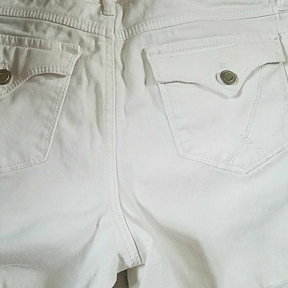 Shorts - Picture 7 of 8